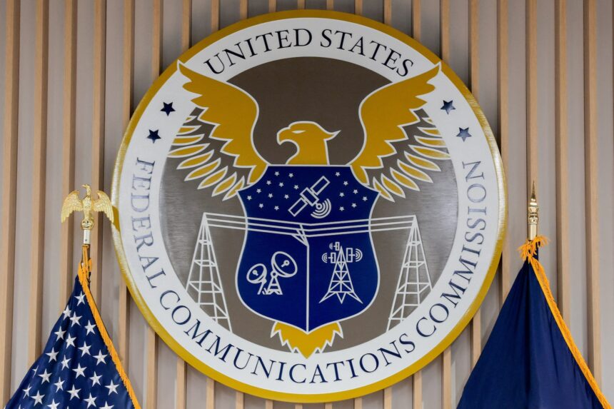 Sello de la Comisión Federal de Comunicaciones de Estados Unidos